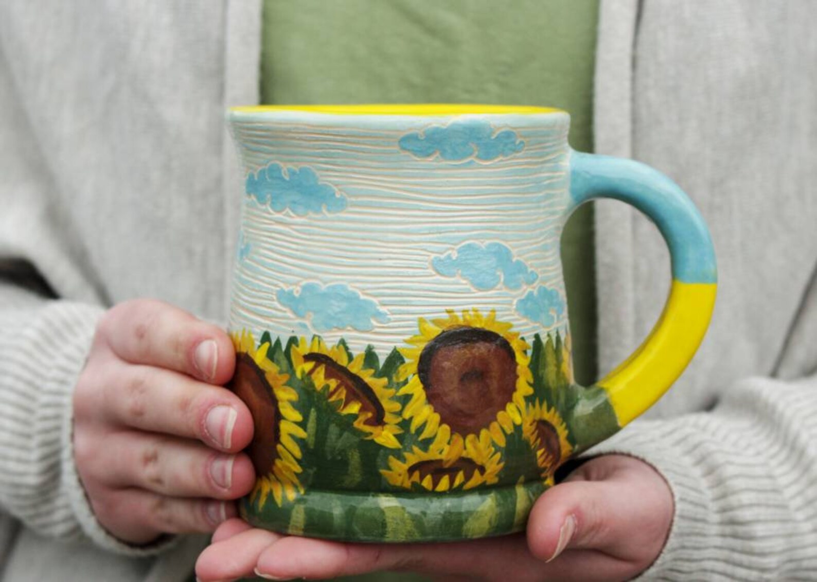 Mug with Ukranian flag and sunflowers